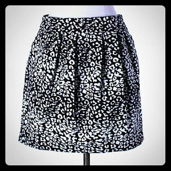 New Rhyme Los Angeles Mini Skirt - Picture 2 of 6